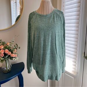 Women's Green Long Sleeve Top